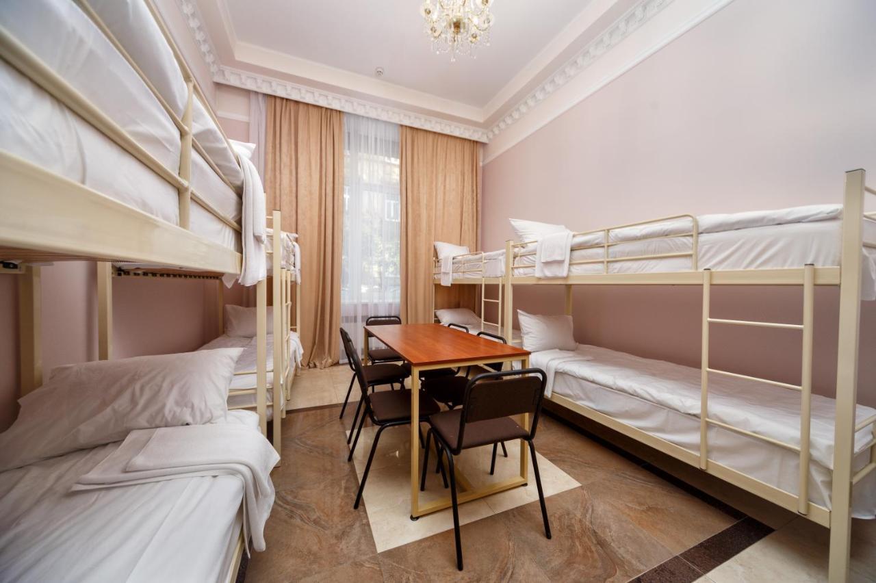 Hostel Suputnyk Lviv Kültér fotó