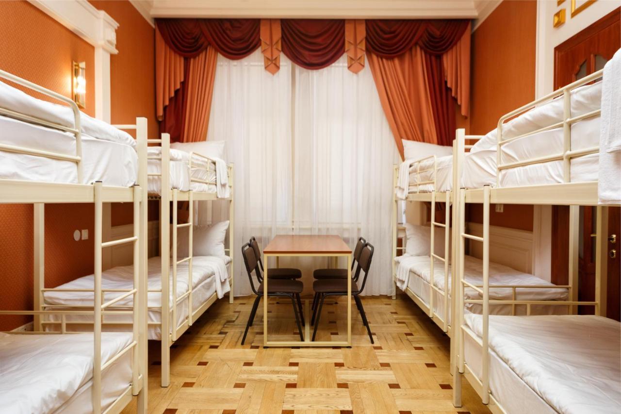 Hostel Suputnyk Lviv Kültér fotó