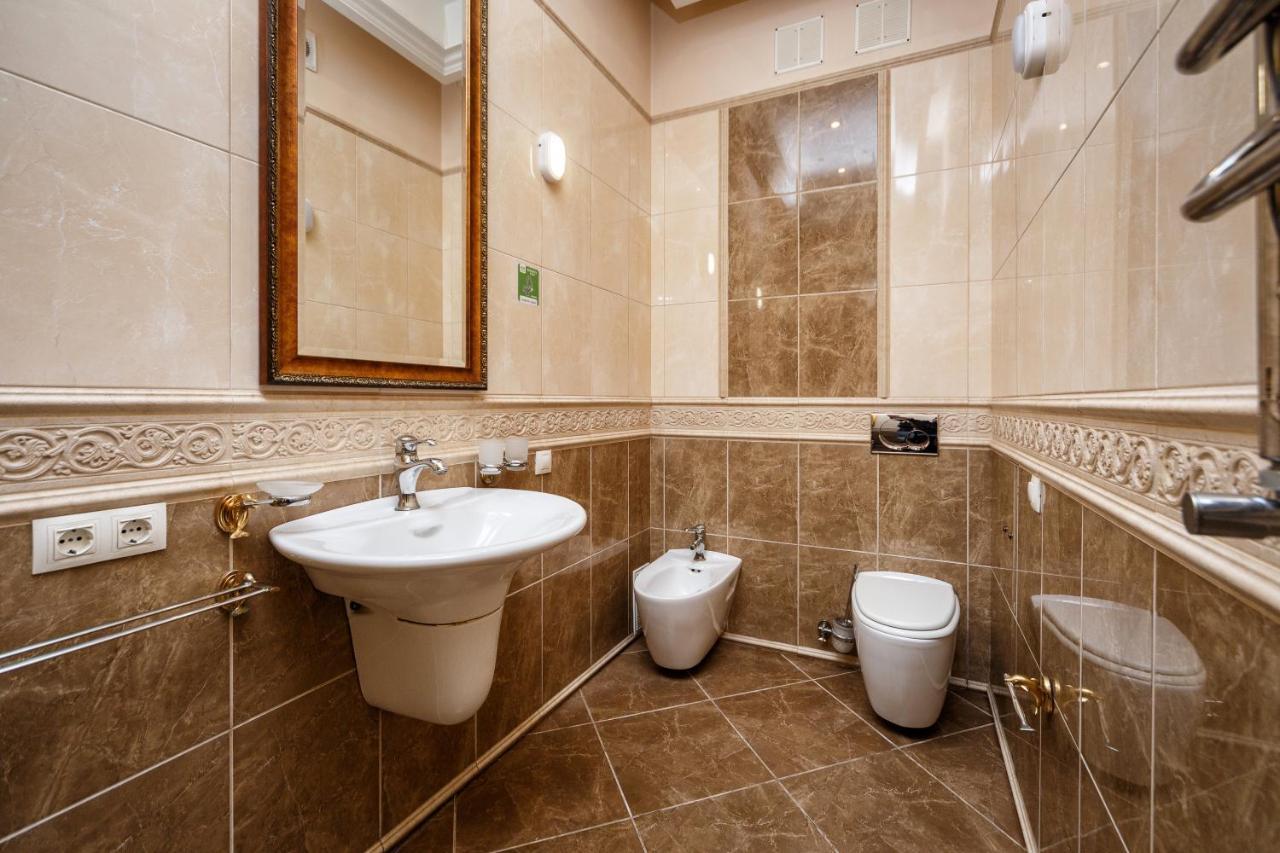 Hostel Suputnyk Lviv Kültér fotó