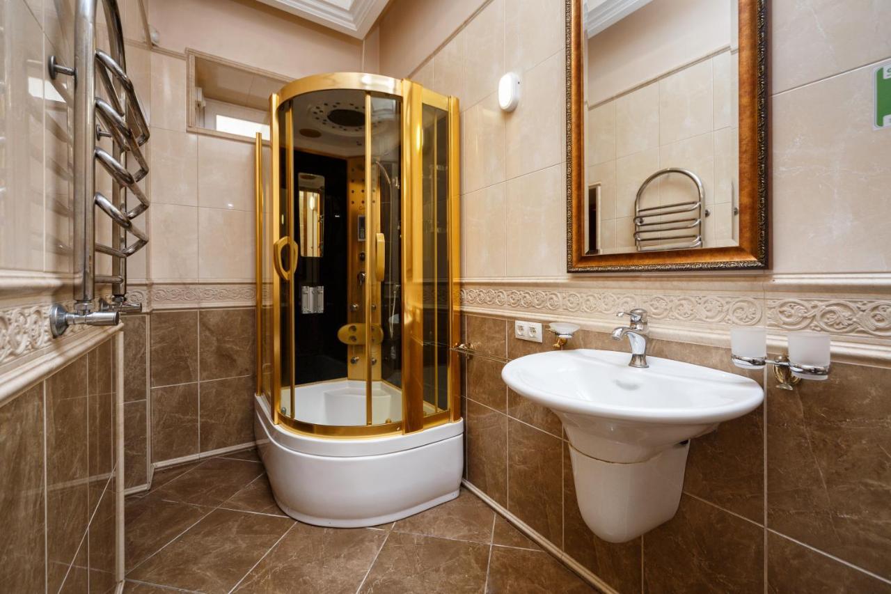 Hostel Suputnyk Lviv Kültér fotó