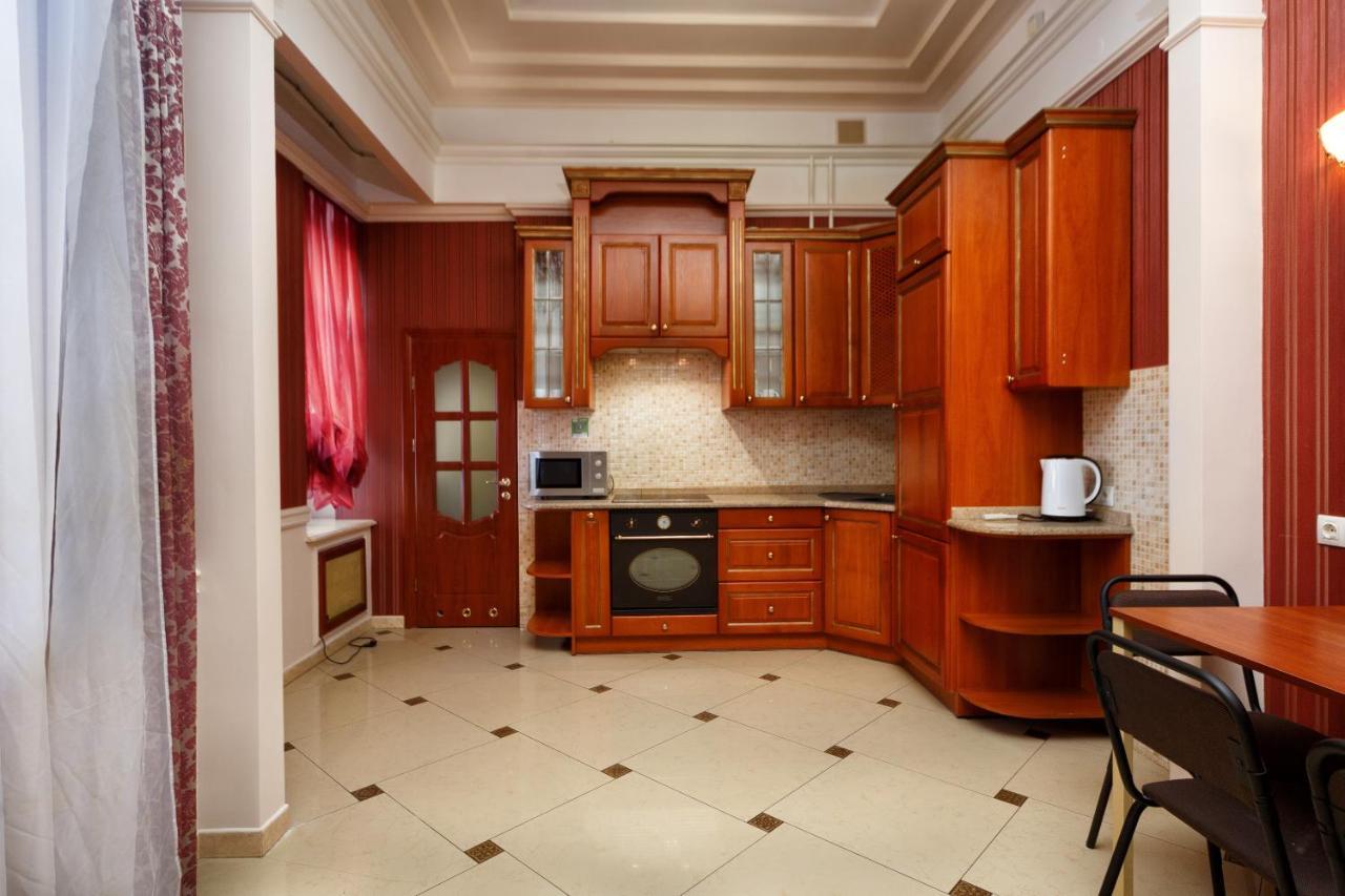 Hostel Suputnyk Lviv Kültér fotó